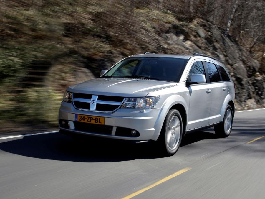  Dodge Journey 2008 года  (EU) (фото 11 из 16)